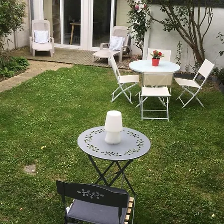 Maison De Charme Dans Rue Tres Calme *